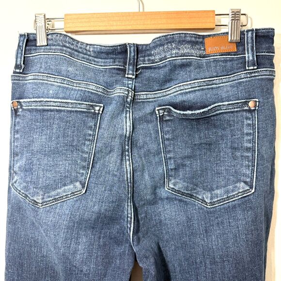 Judy Blue Christine High Contrast Slim Boot Cut Destroyed Jean - 13/31 - Picture 7 of 11